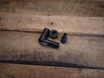 Spark plug cap