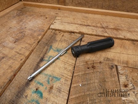 Screwdriver flat tip and phillips head