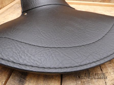 Single saddle cover front black V1-15