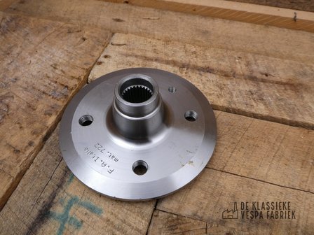 Rear axle hub V50/V90