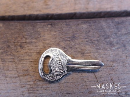 Blank steering wheel lock key for V13-15/ V30-33/ VM/ VN/ VL/ VB1/ VGL/ GS150/ VNA/VNB/ VBA/VBB/VLA-B/ GS160