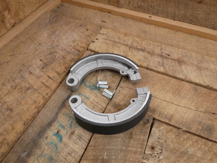 Break shoes rear   Super