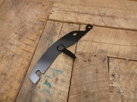 Flywheel locking tool
