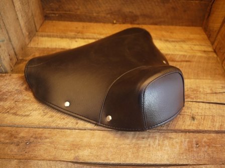 Cover Single Saddle front black VNB1-5T/VBA/VBB/GLA-B/GL-X