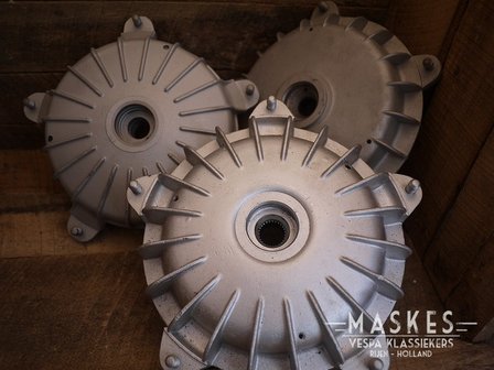 Sand blasting brake drum