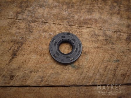 Oil seal front wheel 17x40x7, Sprint/Rally/V50