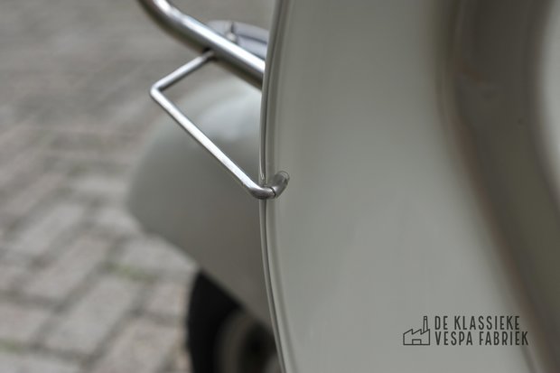 Luggage carrier front