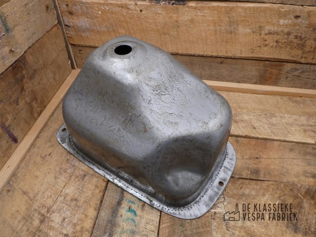 Fuel tank V50-90