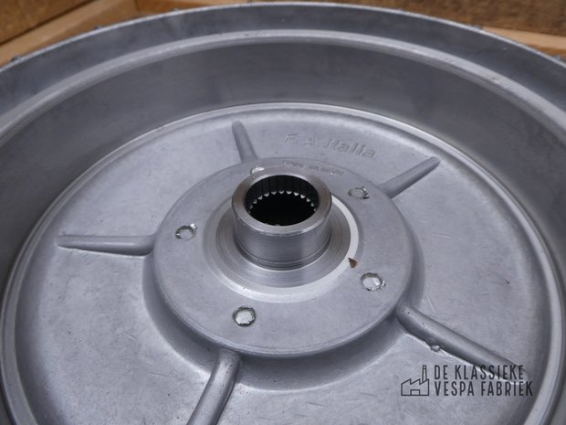 Brake drum, rear, oa. Sprint/Rally