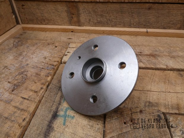 Rear axle hub V50/V90