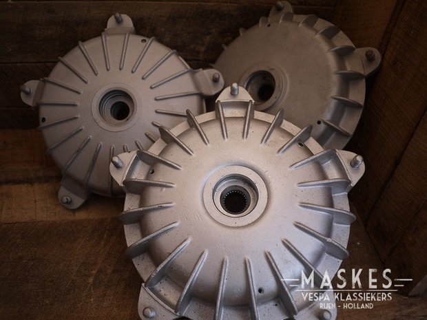 Sand blasting brake drum