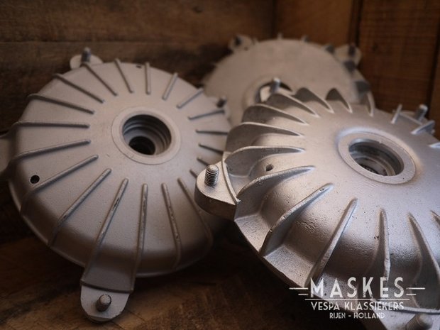 Sand blasting brake drum