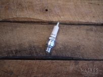 Spark plug NGK short V1-15/V30-33/VU/P-serie/PX-serie/V50-90/SS/PV/ET3 Spark plug NGK short V1-15/V30-33/VU/P-serie/PX-serie/V50-90/SS/PV/ET3